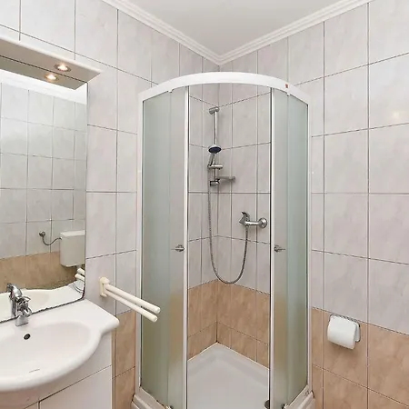 With A - C In Medulin-istrien 45171 Apartment *
